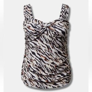 NWT Torrid Studio Knit Sweetheart Twist Zebra Stripe Crop Top 3X